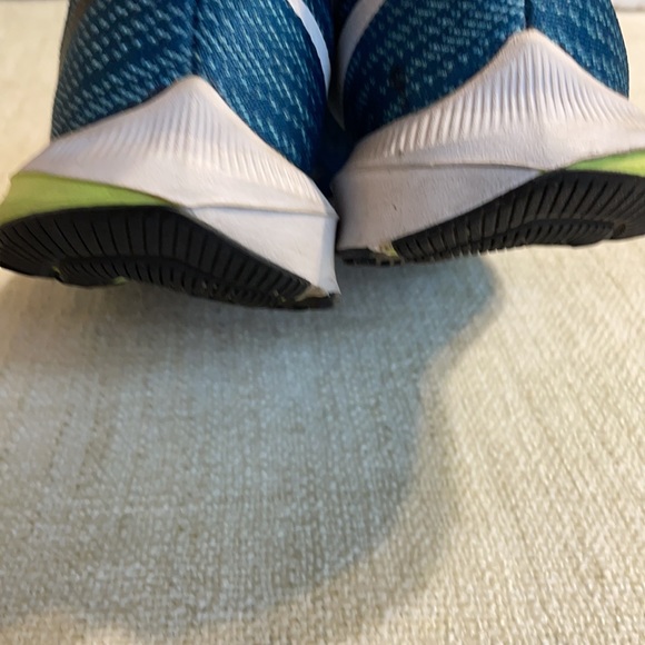 Nike Winflo 4 Running Shoes - Picture 15 of 16